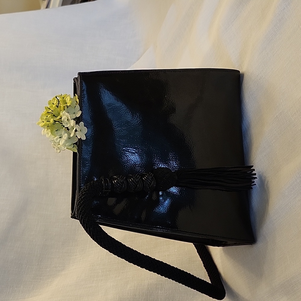 Sondra Roberts Vintage Black Patent Leather Shoulder Bag, $50 - Picture 3 of 14